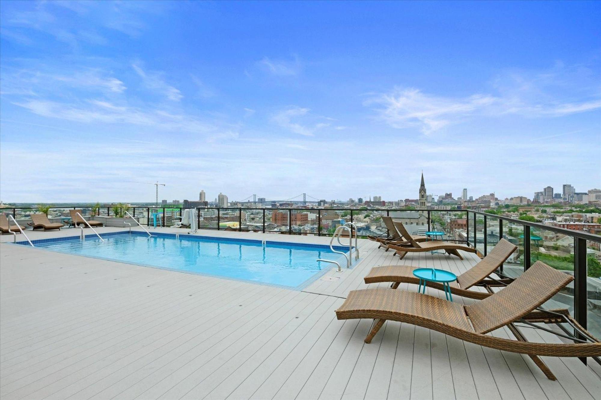 Stylish W Rooftop Pool Philadelphia