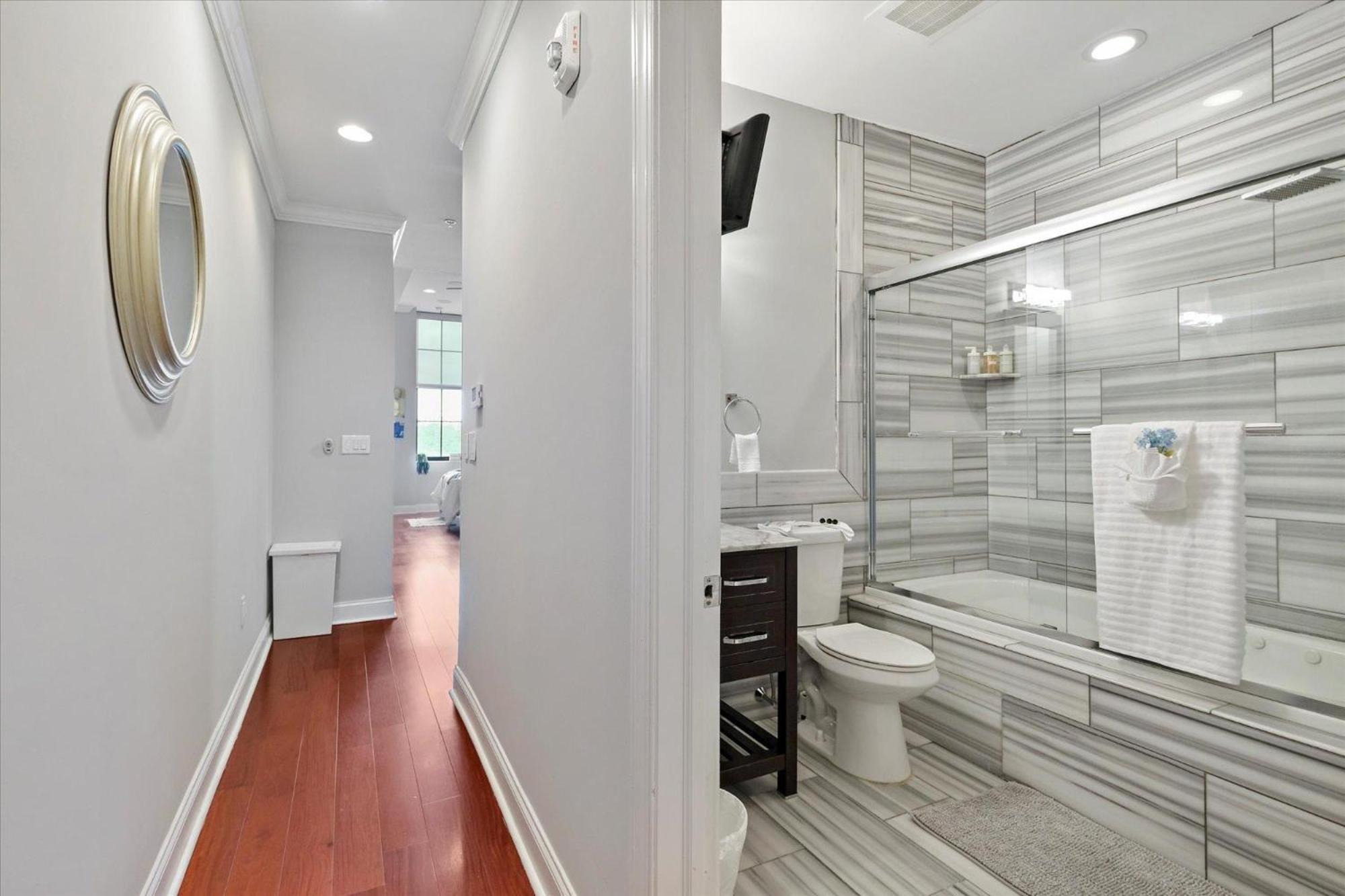 Stylish W Rooftop Pool *